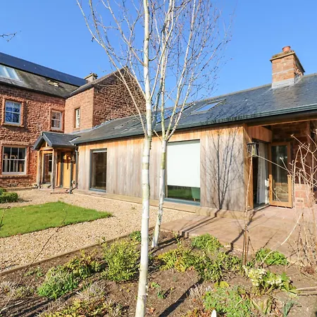 Holiday home Allendale House *