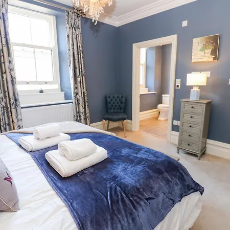 Holiday home Allendale House *