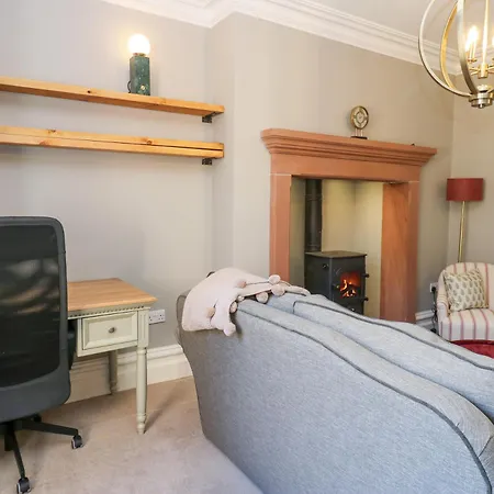 Holiday home Allendale House