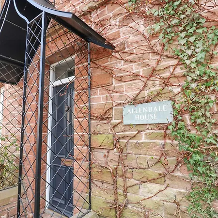 Allendale House * カーライル
